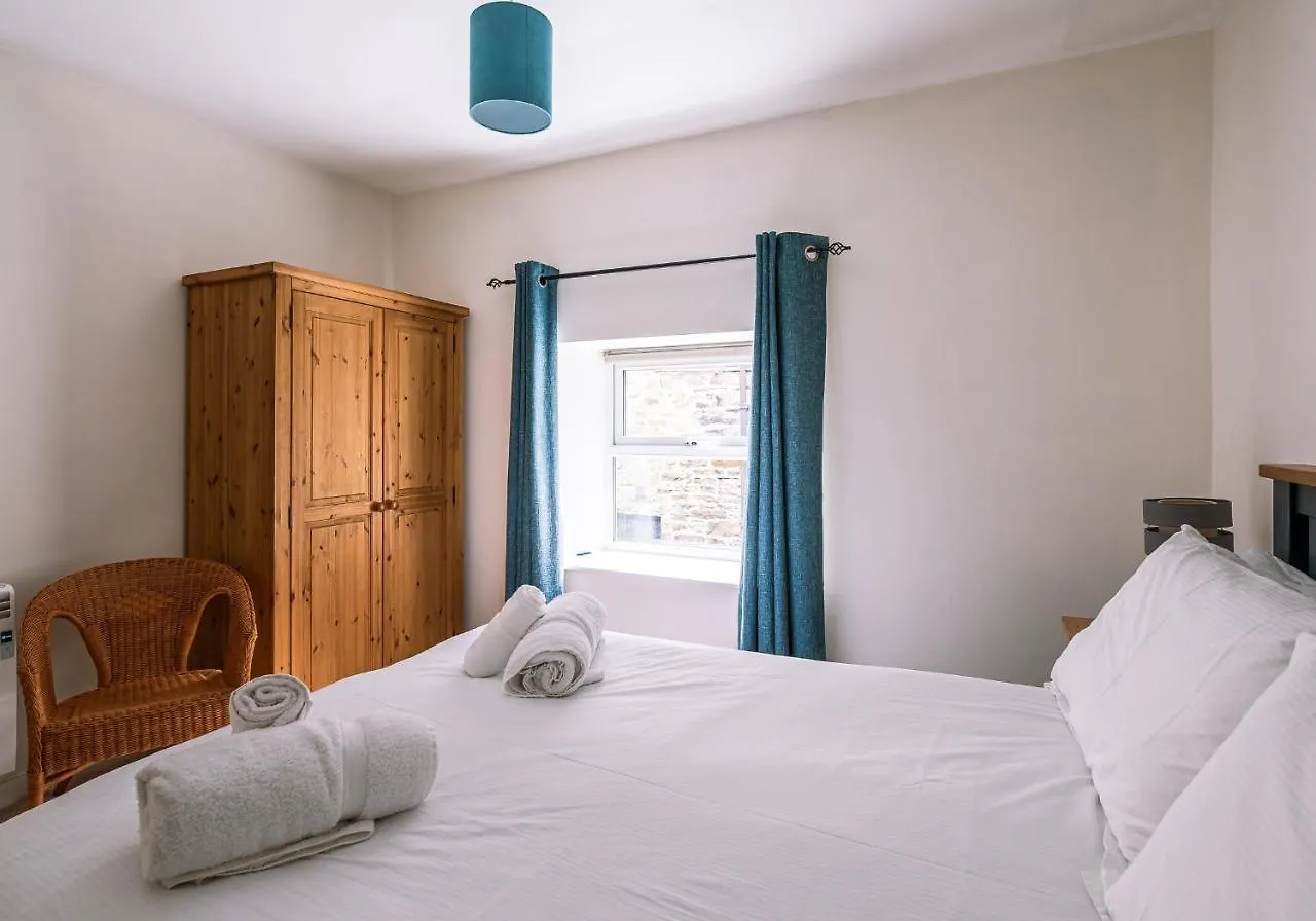 Flat 1, Literary Institute Apartment Richmond